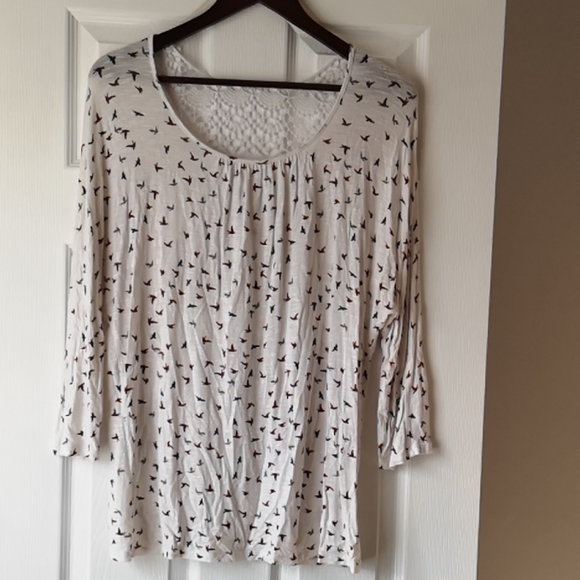 Revolution 3/4 Sleeve Bird Print Tunic with Crochet detail - Picture 5 of 5